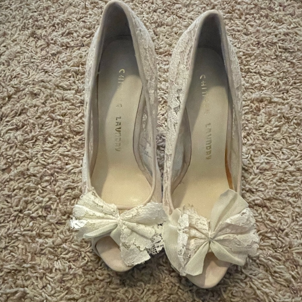 Lace heel